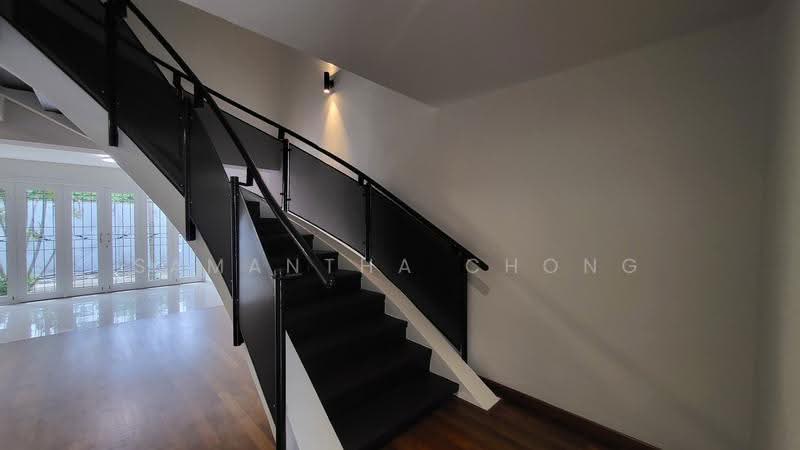 Rare Ground floor 3 Bed Duplex Unit! 1KM to ACS, SCGS, SJI, Newton / Novena, 3 Bedrooms, 2,271 sqft, Walk-up Apartment For Rent, by Samantha Chong, 500105001 - Interior - PropertyGuru.com.sg