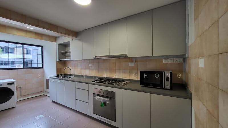 Rare Ground floor 3 Bed Duplex Unit! 1KM to ACS, SCGS, SJI, Newton / Novena, 3 Bedrooms, 2,271 sqft, Walk-up Apartment For Rent, by Samantha Chong, 500105001 - Kitchen - PropertyGuru.com.sg
