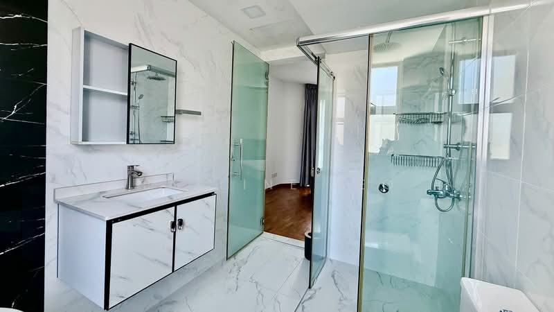 Rio Vista, 28 Upper Serangoon View, 2 Bedrooms, 1,066 sqft, Condominium For Rent, by Jasline Teo, 500105005 - Bathroom - PropertyGuru.com.sg