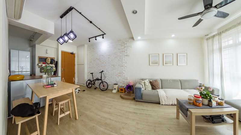 526D Costa Ris, 526D Pasir Ris Street 51, 3 Bedrooms, 1,001 sqft, HDB Flat For Sale, by Amy Syireen, 500105008 - Living Room - PropertyGuru.com.sg