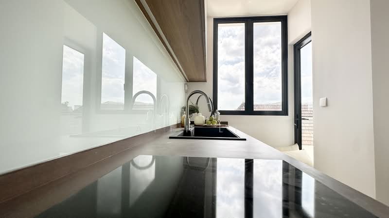 K Suites, 21 Lorong K Telok Kurau, 4 Bedrooms, 1,130 sqft, Apartment For Sale, by Faith Lim, 500105009 - PropertyGuru.com.sg