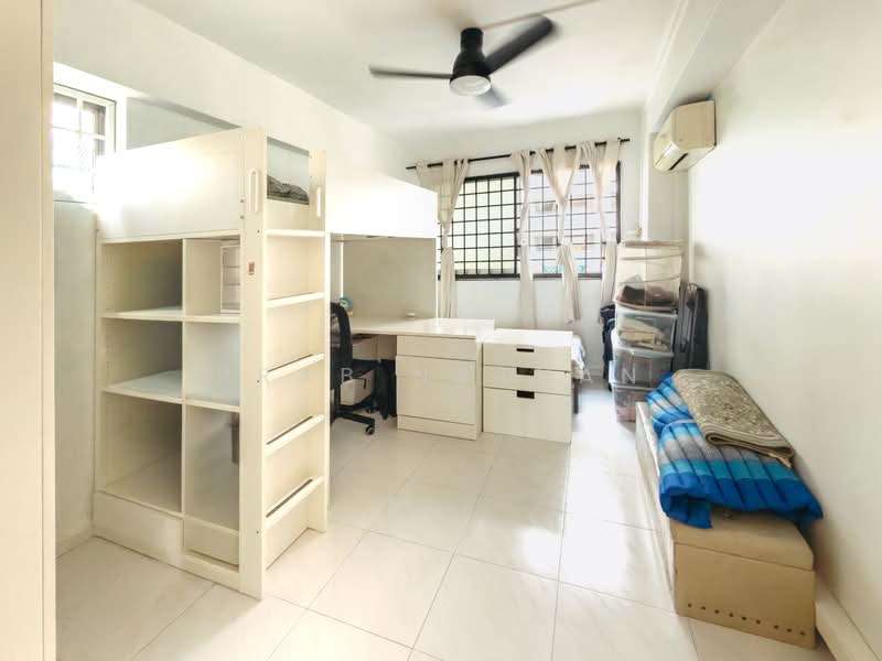 567 Pasir Ris Street 51, 567 Pasir Ris Street 51, 4 Bedrooms, 1,324 sqft, HDB Flat For Sale, by Prab Nathan, 500105011 - Study - PropertyGuru.com.sg