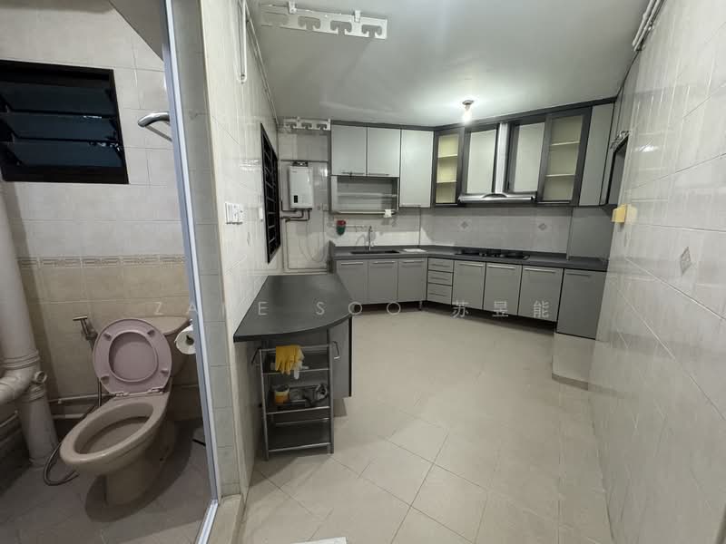 684C Choa Chu Kang Crescent, 684C Choa Chu Kang Crescent, 3 Bedrooms, 1,184 sqft, HDB Flat For Rent, by Zane Soo 苏昱能, 500105014 - Kitchen - PropertyGuru.com.sg