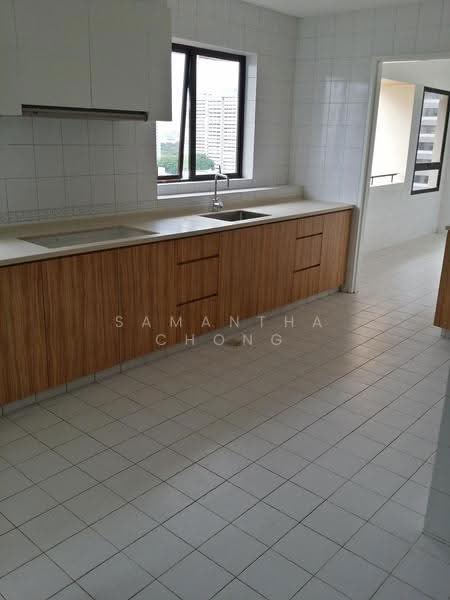 1KM to Taonan and Tanjong Katong Pri, Spacious Penthouse unit!, East Coast / Marine Parade, 4 Bedrooms, 2,776 sqft, Apartment For Rent, by Samantha Chong, 500105017 - Kitchen - PropertyGuru.com.sg