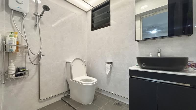 418B Fernvale Link, 418B Fernvale Link, 2 Bedrooms, 732 sqft, HDB Flat For Rent, by Sabrina Song, 500105019 - Bathroom - PropertyGuru.com.sg