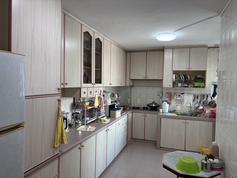 111 Bukit Batok West Avenue 6, 111 Bukit Batok West Avenue 6, 3 Bedrooms, 1,421 sqft, HDB Flat For Sale, by Kenny Teow, 500105032 - Kitchen - PropertyGuru.com.sg