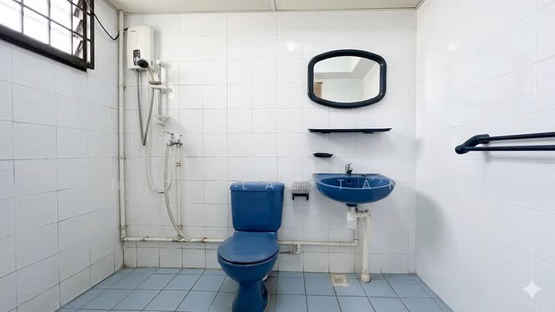 116A Rivervale Drive, 116A Rivervale Drive, 3 Bedrooms, 1,238 sqft, HDB Flat For Sale, by Nicholas Tang, 500105034 - Bathroom 2 - PropertyGuru.com.sg