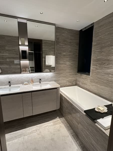 The Continuum, 1-8 Thiam Siew Avenue, 5 Bedrooms, 1,905 sqft, Condominium For Sale, by Alvin Lee, 500105061 - Bathroom - PropertyGuru.com.sg