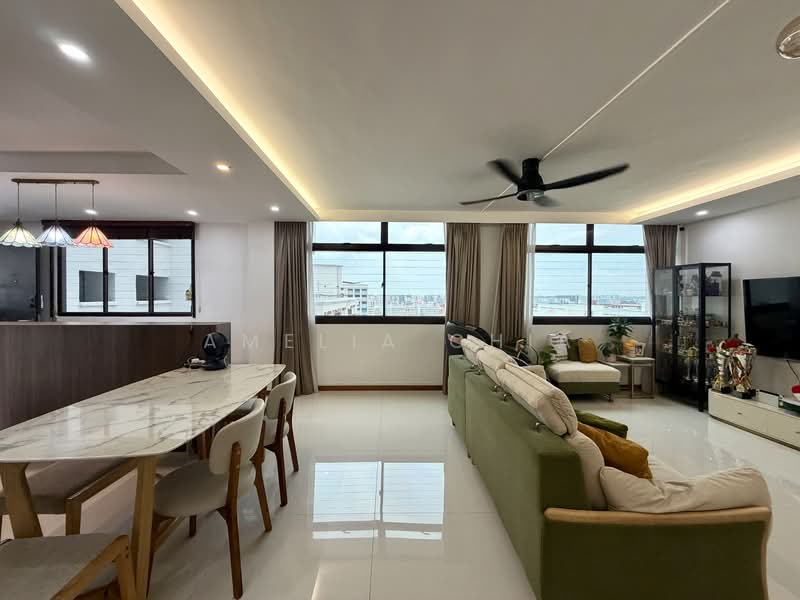 917 Hougang Avenue 9, 917 Hougang Avenue 9, 4 Bedrooms, 1,292 sqft, HDB Flat For Sale, by Amelia Chia, 500105066 - Living Room - PropertyGuru.com.sg