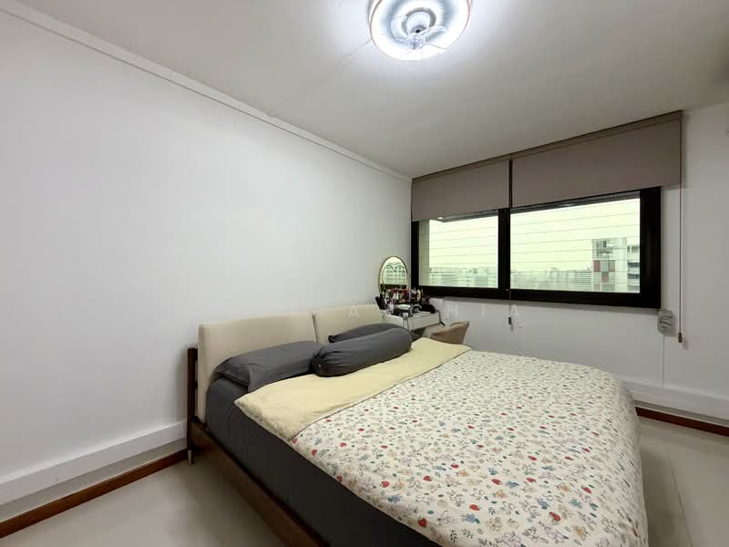 917 Hougang Avenue 9, 917 Hougang Avenue 9, 4 Bedrooms, 1,292 sqft, HDB Flat For Sale, by Amelia Chia, 500105066 - Bedroom - PropertyGuru.com.sg