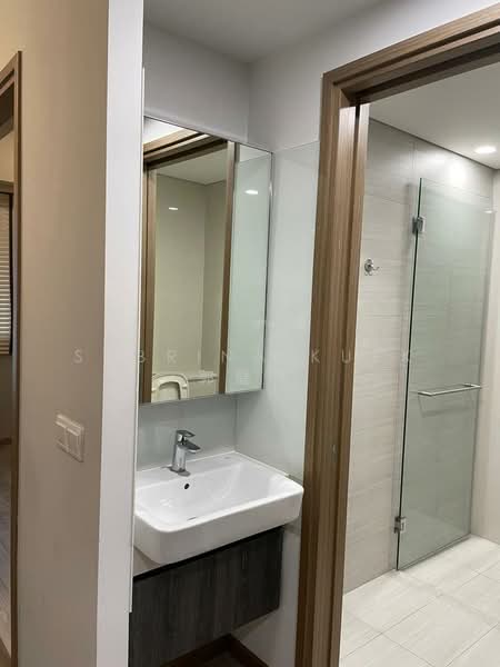 Lakeville, 1 Jurong Lake Link, 1 Bedroom, 560 sqft, Condominium For Rent, by Sabrina Kuek 郭健美, 500105088 - Bathroom - PropertyGuru.com.sg