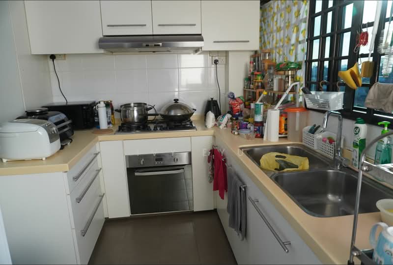 3 Queen's Road, 3 Queen's Road, 3 Bedrooms, 979 sqft, HDB Flat For Sale, by Ivy Eyu, 500105097 - Kitchen - PropertyGuru.com.sg