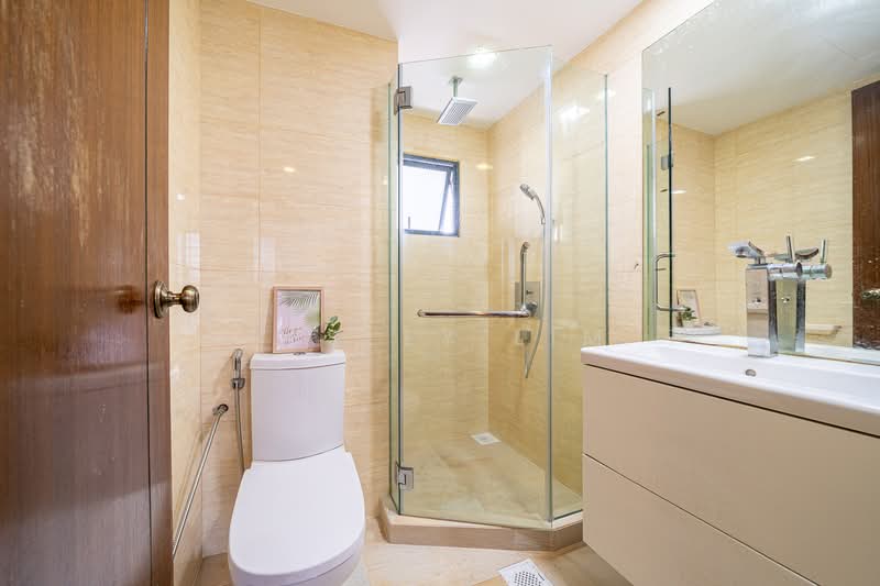 Regentville, 2 Hougang Street 92, 3 Bedrooms, 1,076 sqft, Condominium For Sale, by Jesley Lim, 500105103 - Bathroom - PropertyGuru.com.sg