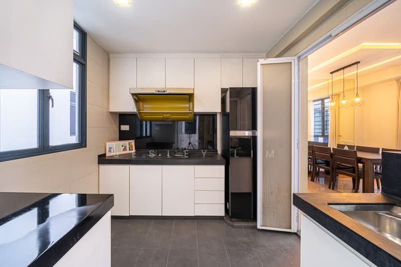 Regentville, 2 Hougang Street 92, 3 Bedrooms, 1,076 sqft, Condominium For Sale, by Jesley Lim, 500105103 - Kitchen - PropertyGuru.com.sg