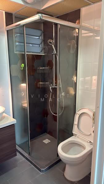 3 Lorong 7 Toa Payoh, 3 Lorong 7 Toa Payoh, Room Rental, 110 sqft, HDB Flat For Rent, by Violet Mak, 500105104 - Bathroom - PropertyGuru.com.sg