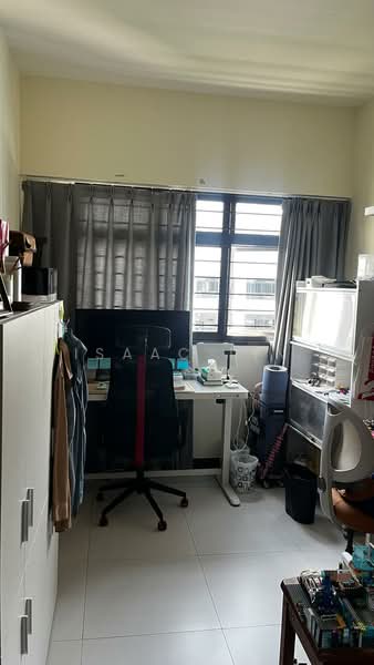 197D Boon Lay Fields, 197D Boon Lay Drive, 3 Bedrooms, 1,216 sqft, HDB Flat For Rent, by Isaac Lin, 500105108 - Bedroom 1 - PropertyGuru.com.sg