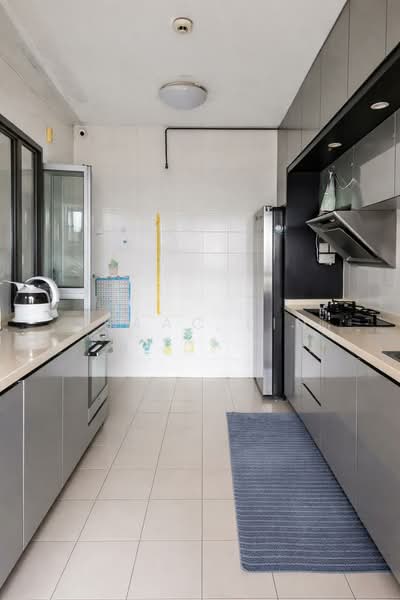 197D Boon Lay Fields, 197D Boon Lay Drive, 3 Bedrooms, 1,216 sqft, HDB Flat For Rent, by Isaac Lin, 500105108 - Kitchen - PropertyGuru.com.sg