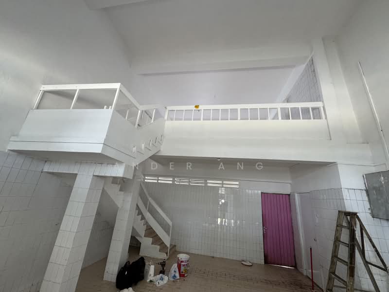 1st storey shop @ Yio Chu Kang road (F&B approved), Yio Chu Kang Road, 1,130 sqft, Shop / Shophouse For Rent, by Ander Ang, 500105137 - Interior - CommercialGuru.com.sg