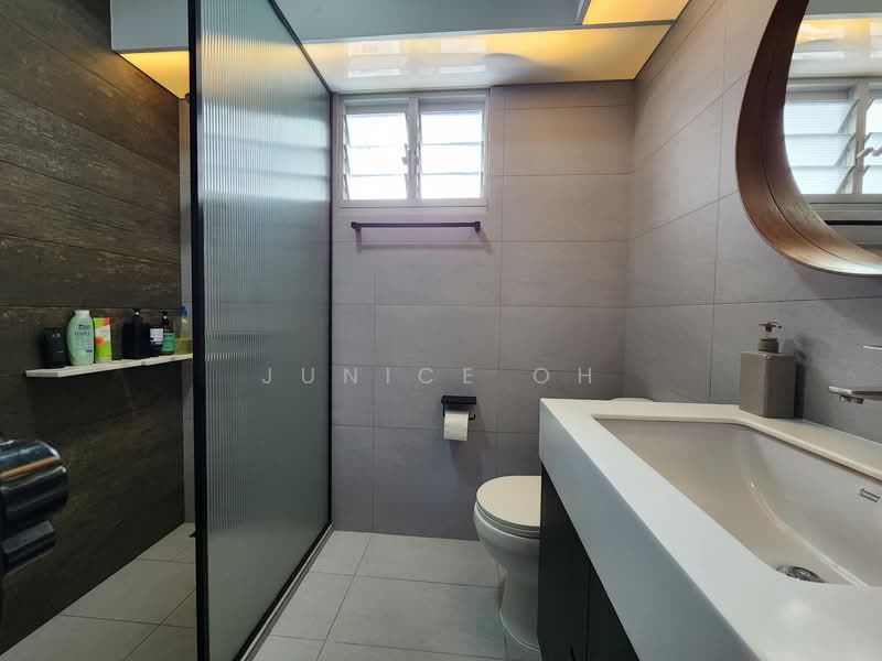 95B Henderson Road, 95B Henderson Road, 3 Bedrooms, 1,001 sqft, HDB Flat For Sale, by Junice Oh, 500105146 - Bathroom - PropertyGuru.com.sg