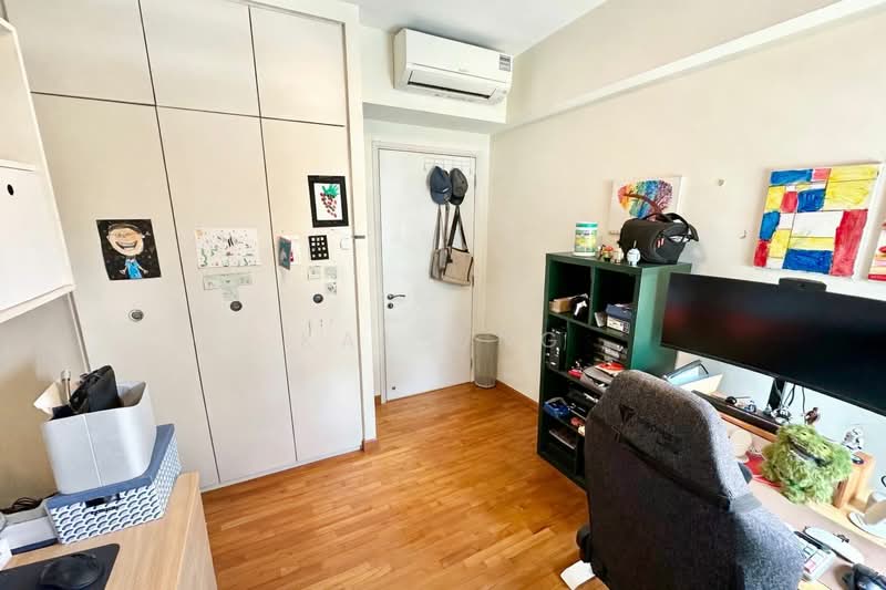 Monterey Park Condominium, 21 West Coast Rise, 3 Bedrooms, 1,367 sqft, Condominium For Sale, by Kal Ong, 500105153 - Study - PropertyGuru.com.sg