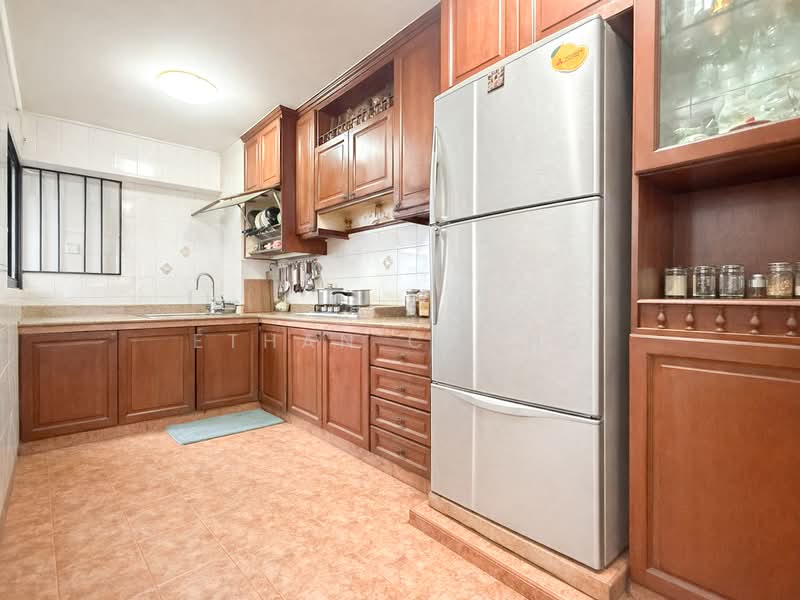 389 Bukit Batok West Avenue 5, 389 Bukit Batok West Avenue 5, 3 Bedrooms, 1,270 sqft, HDB Flat For Sale, by Ethan Chong, 500105158 - Kitchen - PropertyGuru.com.sg