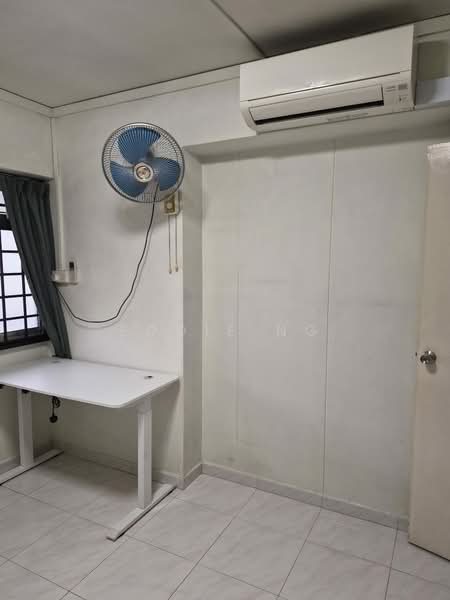 571 Pasir Ris Street 53, 571 Pasir Ris Street 53, Room Rental, 200 sqft, HDB Flat For Rent, by Eddie Ng, 500105160 - Study - PropertyGuru.com.sg