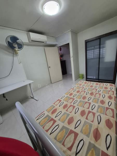571 Pasir Ris Street 53, 571 Pasir Ris Street 53, Room Rental, 200 sqft, HDB Flat For Rent, by Eddie Ng, 500105160 - Bedroom - PropertyGuru.com.sg