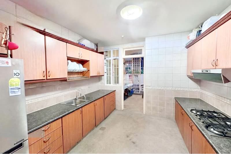 Eastwood Green, 10 Eastwood Road, 7 Bedrooms, 1,930 sqft, Terraced House For Sale, by Calvin Choh, 500105169 - Kitchen - PropertyGuru.com.sg