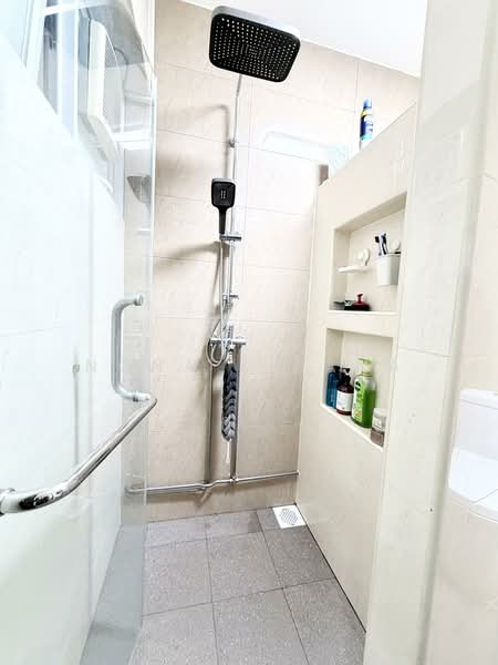 537 Pasir Ris Street 51, 537 Pasir Ris Street 51, 4 Bedrooms, 1,593 sqft, HDB Flat For Sale, by Nona Kirana, 500105170 - Bathroom - PropertyGuru.com.sg