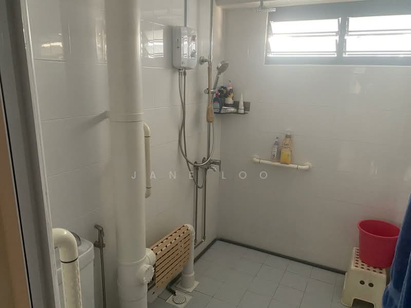 90 Bedok North Street 4, 90 Bedok North Street 4, 3 Bedrooms, 1,259 sqft, HDB Flat For Sale, by Jane Loo, 500105171 - Bathroom - PropertyGuru.com.sg