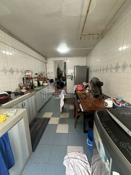 462 Ang Mo Kio Avenue 10, 462 Ang Mo Kio Avenue 10, 2 Bedrooms, 731 sqft, HDB Flat For Sale, by Danny Yong, 500105174 - Kitchen - PropertyGuru.com.sg