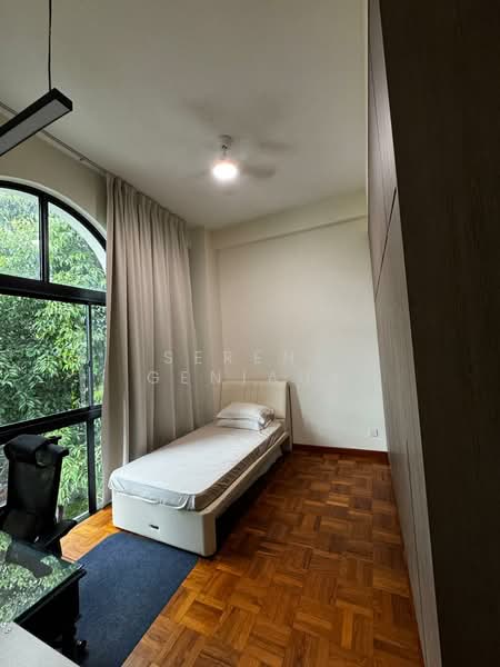 Holland Hill Park, 7 Holland Hill, 3 Bedrooms, 1,668 sqft, Condominium For Rent, by Serene Geniaux, 500105182 - Bedroom - PropertyGuru.com.sg