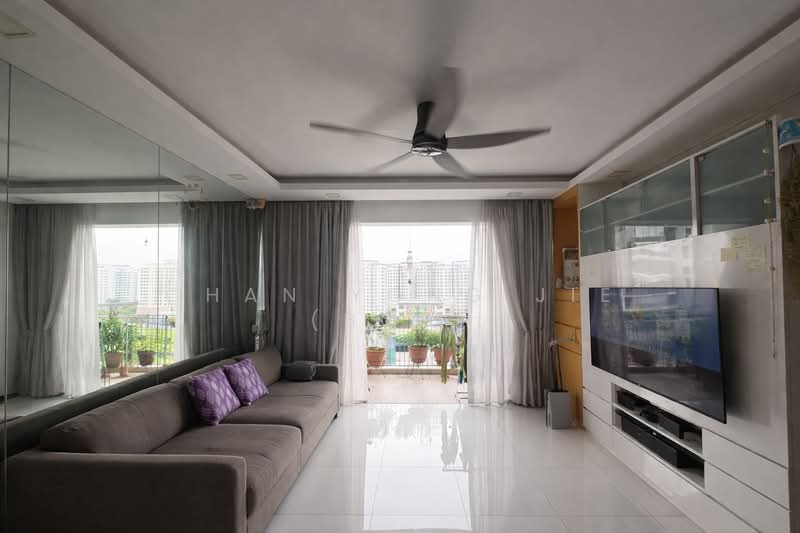 Ecopolitan, 124 Punggol Walk, 3 Bedrooms, 1,098 sqft, Executive Condominium For Sale, by Chan Yong Jie (Bob), 500105185 - Living Room - PropertyGuru.com.sg