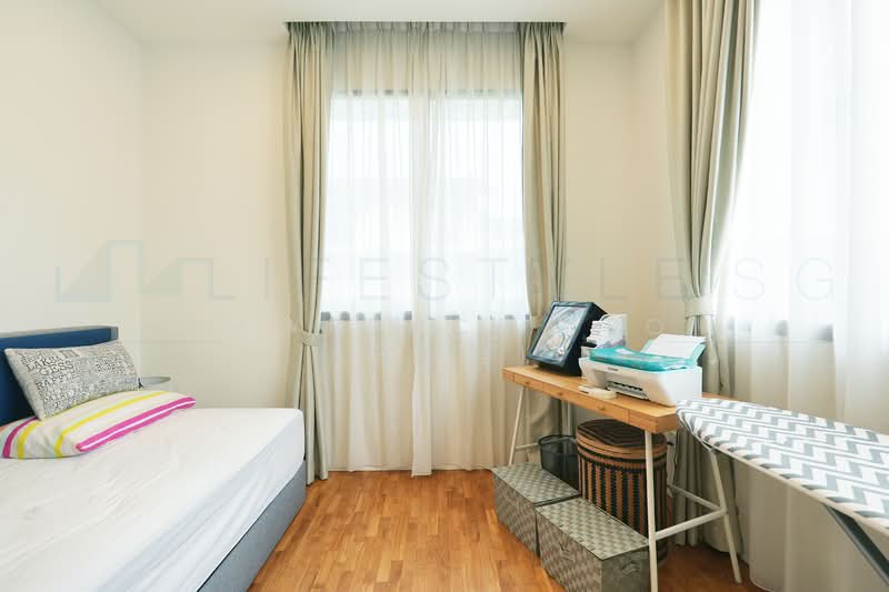 Eng Kong Crescent, , 5 Bedrooms, 2,520 sqft, Semi-Detached House For Rent, by Lawrence Teo (赵世廷), 500105187 - Bedroom - PropertyGuru.com.sg