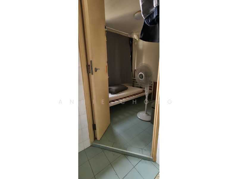 20 Dover Crescent, 20 Dover Crescent, 2 Bedrooms, 699 sqft, HDB Flat For Rent, by Annie Chong, 500105190 - Bedroom - PropertyGuru.com.sg