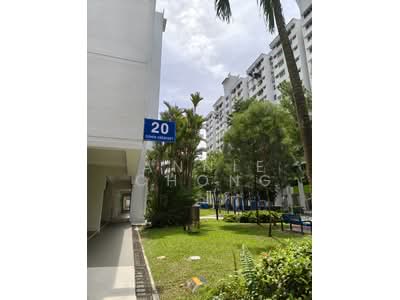 For Rent - 20 Dover Crescent