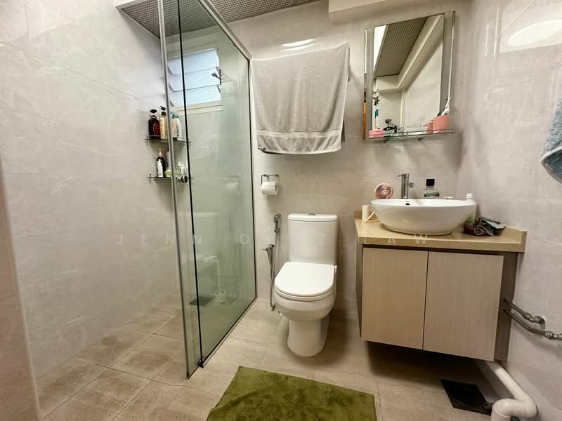 212C Compassvale Drive, 212C Compassvale Drive, 3 Bedrooms, 1,066 sqft, HDB Flat For Sale, by Jenn Denz Law, 500105195 - Bathroom - PropertyGuru.com.sg