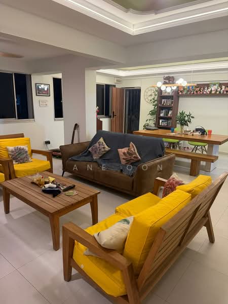 268 Bishan Street 24, 268 Bishan Street 24, 3 Bedrooms, 1,335 sqft, HDB Flat For Sale, by Jane Oon, 500105197 - Living Room - PropertyGuru.com.sg