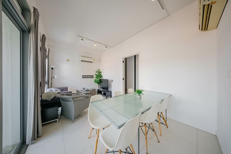 Evergreen View, 15 Lorong 36 Geylang, Room Rental, 100 sqft, Condominium For Rent, by Kerry Hoo, 500105200 - Living Room - PropertyGuru.com.sg