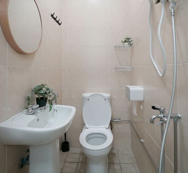 UOB Centre, , Room Rental, 120 sqft, Apartment For Rent, by Vivian Ng, 500105225 - Bathroom - PropertyGuru.com.sg