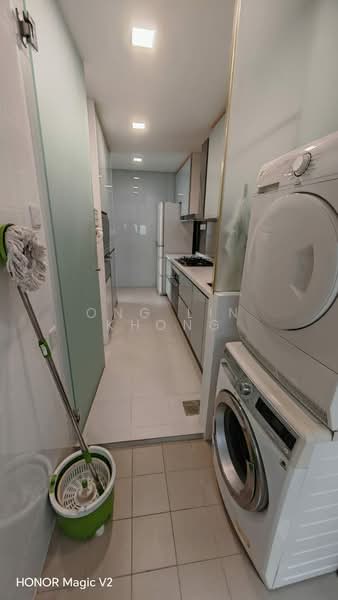 The Tessarina, 20 Wilby Road, 2 Bedrooms, 990 sqft, Condominium For Rent, by Ong Lin Khong, 500105231 - Kitchen - PropertyGuru.com.sg