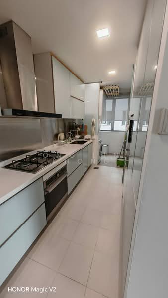 The Tessarina, 20 Wilby Road, 2 Bedrooms, 990 sqft, Condominium For Rent, by Ong Lin Khong, 500105231 - Kitchen - PropertyGuru.com.sg