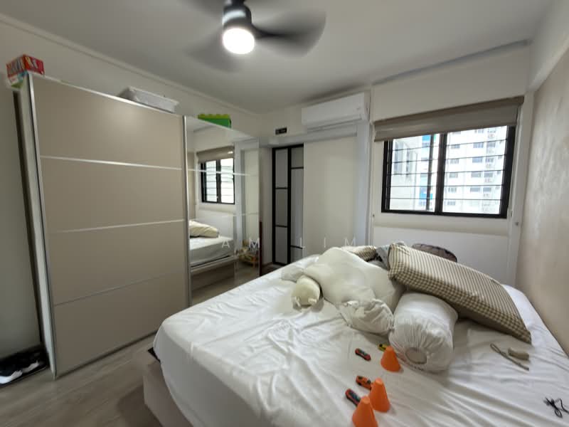 For Sale - 322 Hougang Avenue 5