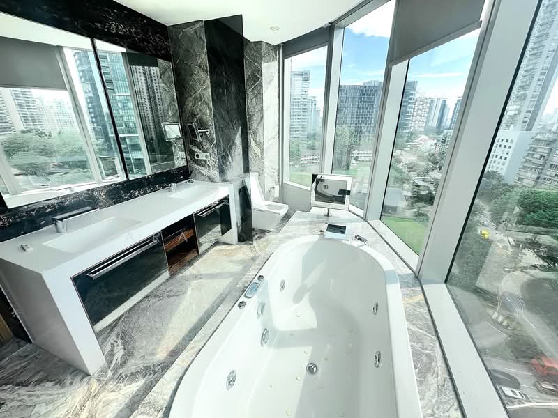 The Orchard Residences, 238 Orchard Boulevard, 4 Bedrooms, 2,174 sqft, Condominium For Sale, by Sarah X. (郑雪梅), 500105260 - Bathroom - PropertyGuru.com.sg