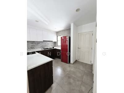 For Sale - ⭐️⭐️LANDED7772 @ RENOVATED CORNER TERR NEAR NEX