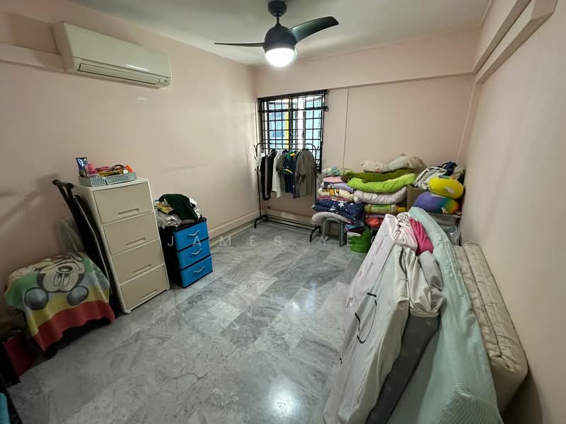 182 Ang Mo Kio Avenue 5, 182 Ang Mo Kio Avenue 5, 3 Bedrooms, 1,001 sqft, HDB Flat For Sale, by James Yeo, 500105263 - Bedroom - PropertyGuru.com.sg
