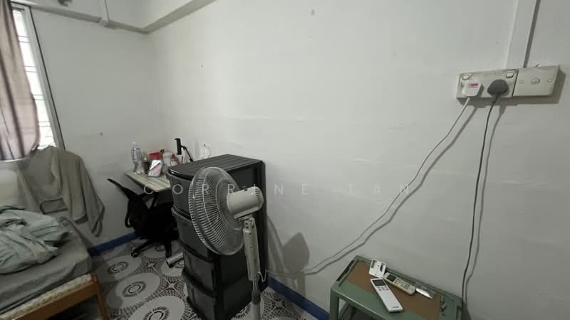 123 Bedok North Street 2, 123 Bedok North Street 2, 2 Bedrooms, 721 sqft, HDB Flat For Sale, by Corrine Tan, 500105269 - Bedroom - PropertyGuru.com.sg