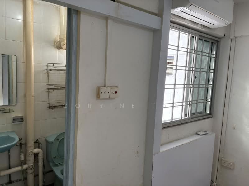 123 Bedok North Street 2, 123 Bedok North Street 2, 2 Bedrooms, 721 sqft, HDB Flat For Sale, by Corrine Tan, 500105269 - Bathroom - PropertyGuru.com.sg