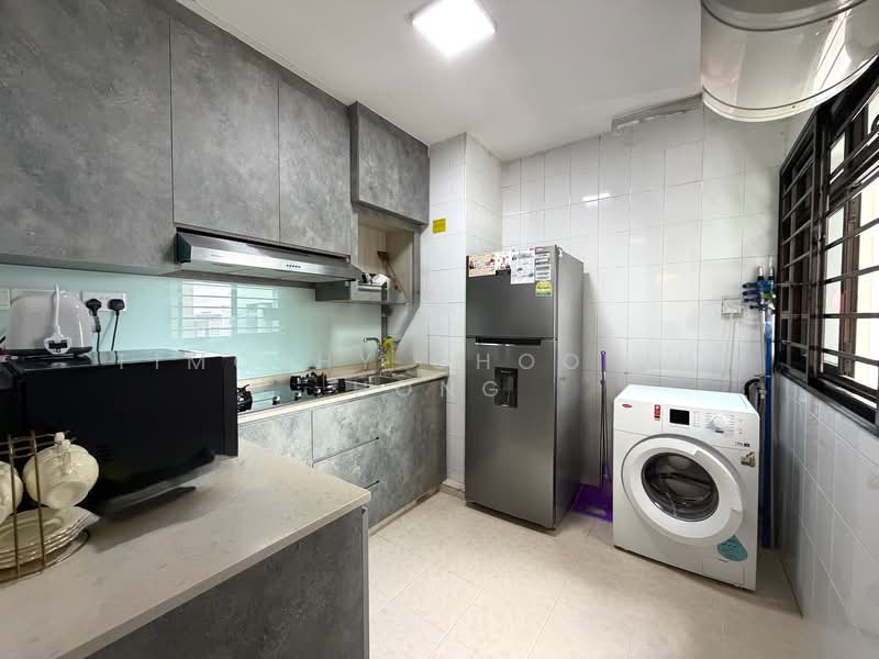 32 Eunos Crescent, 32 Eunos Crescent, 2 Bedrooms, 646 sqft, HDB Flat For Sale, by Timothy Choo Jun Hong, 500105271 - Kitchen - PropertyGuru.com.sg