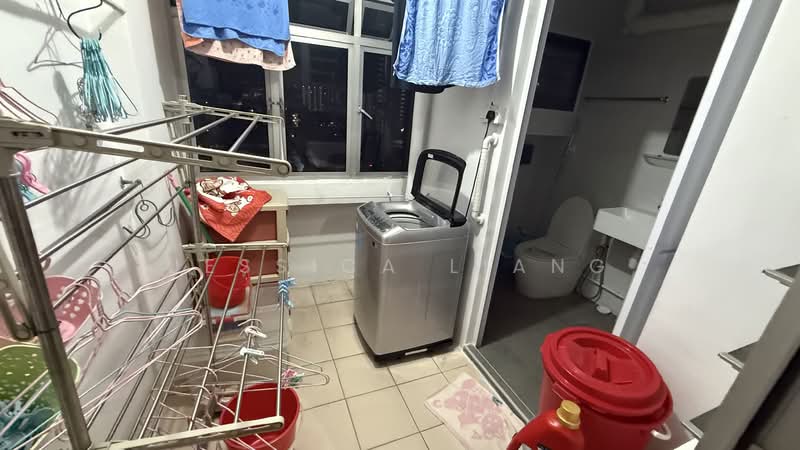 88 Redhill Close, 88 Redhill Close, Room Rental, 180 sqft, HDB Flat For Rent, by Jessica Liang, 500105278 - Bathroom - PropertyGuru.com.sg